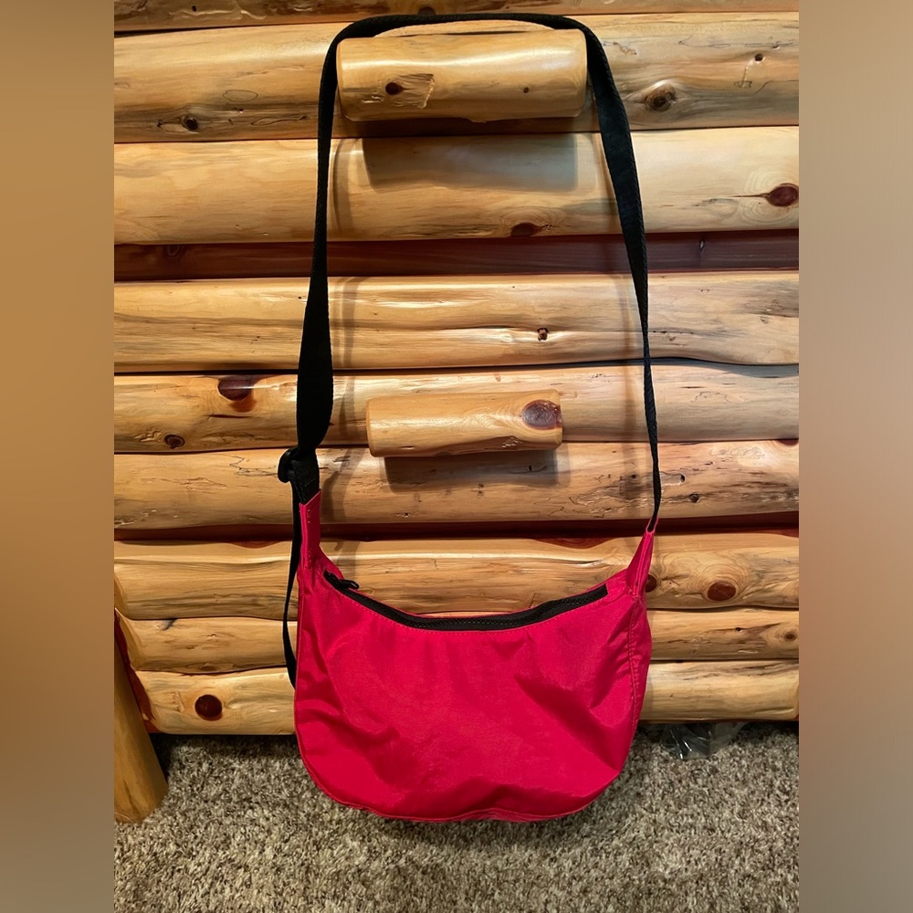 BAGGU Small Crescent Candy Apple